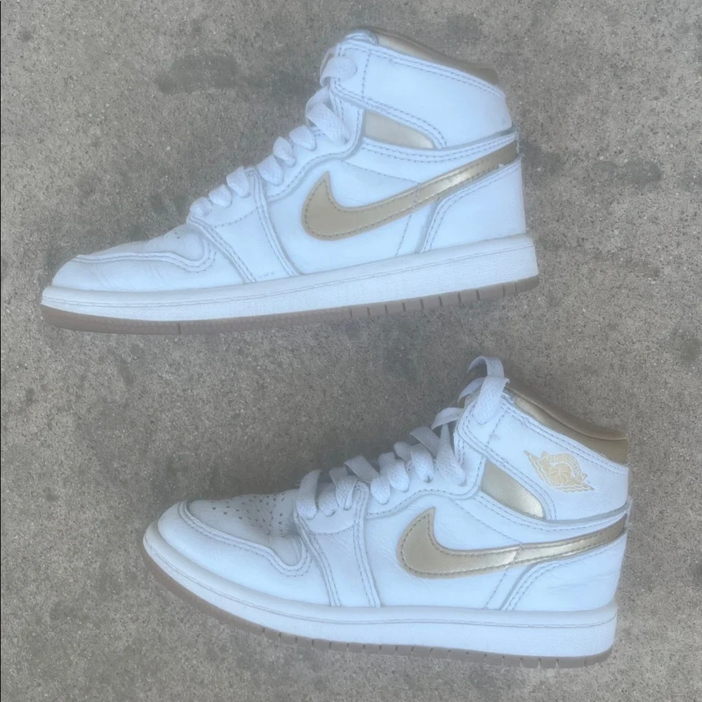 Nike Air Jordan 1 Retro White Metallic Gold Toddler High Top Sneakers Size 12